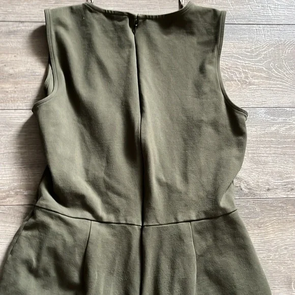Liz Claiborne Green V-Neck Jumpsuit - Picture 14 of 15